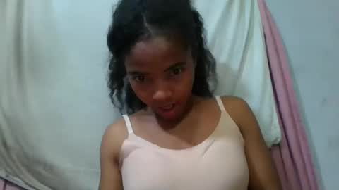 Snapshot of lydie856696 chatting on 06.08.26 lydie856696 online show from 06.08.26