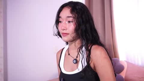 Lyhana Lee online show from 04.18.26