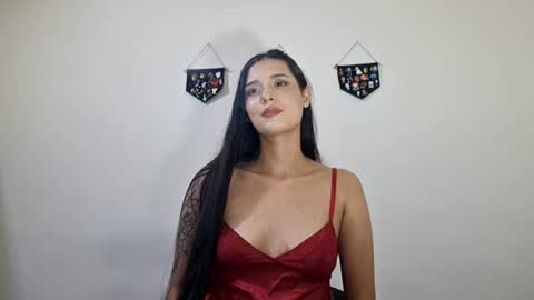 Snapshot of lyla205 chatting on 06.19.26 lyla online show from 06.19.26