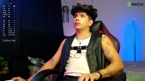 Lyle Bennett Freelance Model online show from 11.05.25