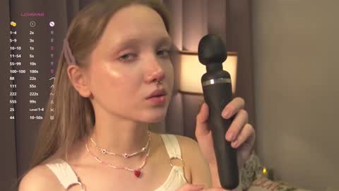 Snapshot of lyly_bambi chatting on 12.10.24 Lyly bambi online show from 12.10.24