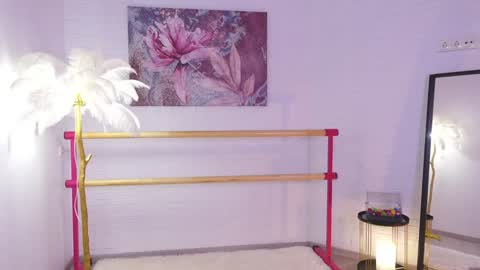 Lyly   online show from 01.28.25