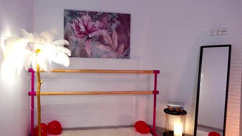 Lyly   online show from 02.15.25