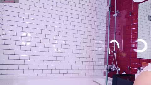 Lyly   online show from 02.21.26