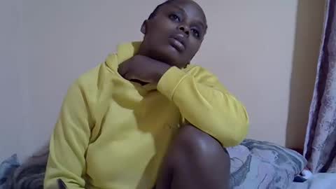 Snapshot of lyn_anna chatting on 09.18.25 lyn_anna online show from 09.18.25