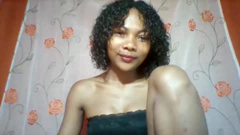 lyndah19 online show from 11.26.25