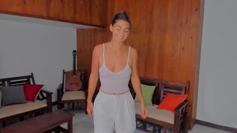  LYNN  online show from 11.18.25