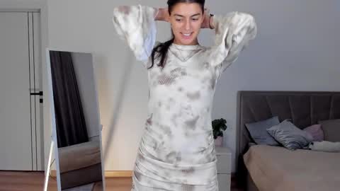  LYNN  online show from 01.10.26