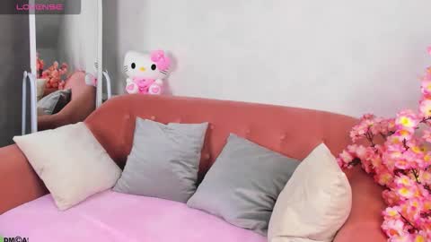 Snapshot of lynn_martin chatting on 10.06.25 Lynn online show from 10.06.25