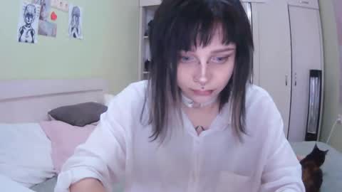 Snapshot of lynncottingham chatting on 09.26.25 Kira online show from 09.26.25