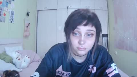 Snapshot of lynncottingham chatting on 10.07.25 Kira online show from 10.07.25
