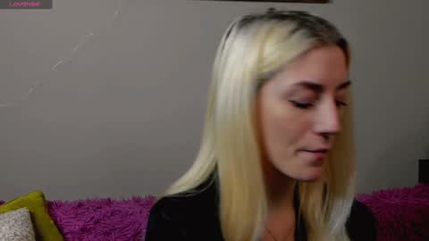 Snapshot of lynngarney chatting on 12.24.24 Lika online show from 12.24.24