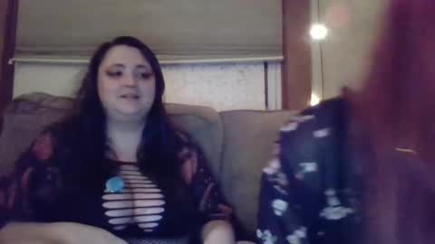 Lynn  online show from 01.12.25