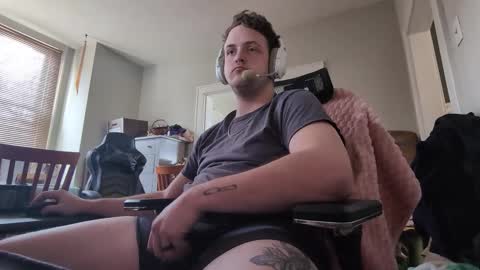 Snapshot of lyntronix chatting on 02.17.26 J online show from 02.17.26