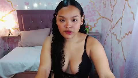 Snapshot of lyra_0 chatting on 01.14.25 Lyra online show from 01.14.25