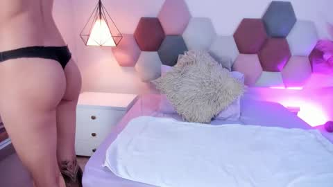 Lyravendrell online show from 02.05.26