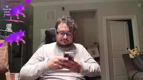 Snapshot of lyxx_2 chatting on 10.28.25 lyxx_2 online show from 10.28.25