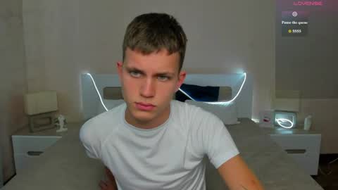 Snapshot of m0neyken_ chatting on 07.08.26 m0neyken_ online show from 07.08.26