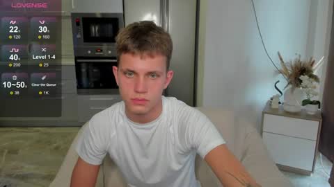 Snapshot of m0neyken_ chatting on 07.31.26 m0neyken_ online show from 07.31.26