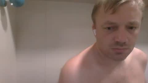 Snapshot of m15kala chatting on 12.20.24 m15kala online show from 12.20.24