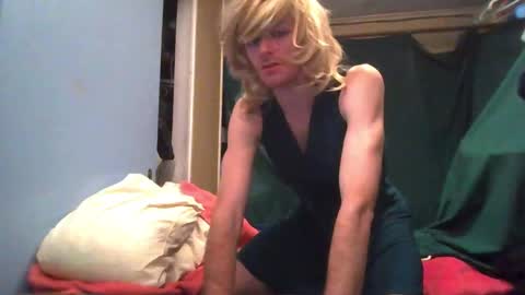 Snapshot of m19261 chatting on 12.18.24 Even online show from 12.18.24