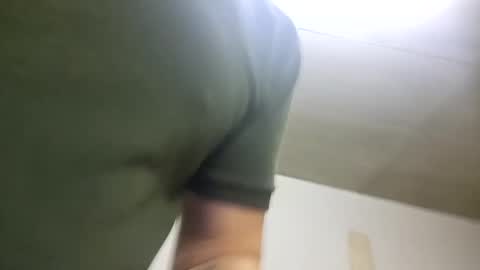 Snapshot of m1guele chatting on 01.21.25 Fucklover online show from 01.21.25