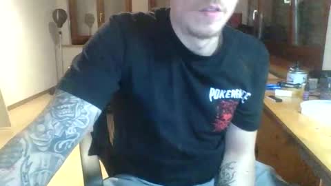 Snapshot of m1guele chatting on 03.02.25 Fucklover online show from 03.02.25