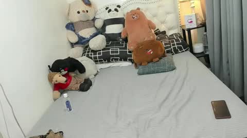 Cutie Yassie online show from 01.25.25