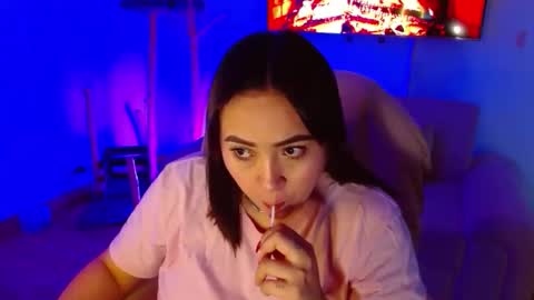 Snapshot of m33li chatting on 02.22.26 Meli online show from 02.22.26