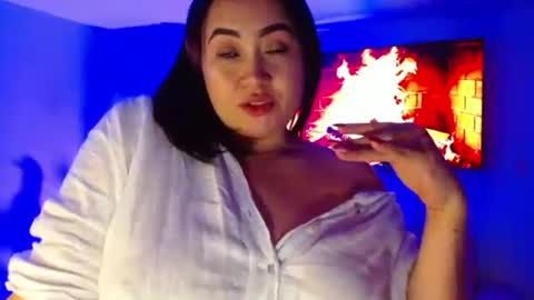 Snapshot of m33li chatting on 02.25.26 Meli online show from 02.25.26