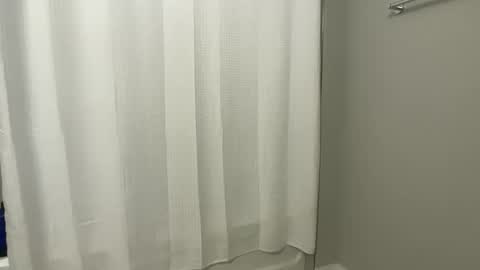 Snapshot of m_d_fl chatting on 02.15.26 MD online show from 02.15.26