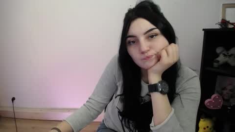 m_i_k_i_ online show from 02.14.26