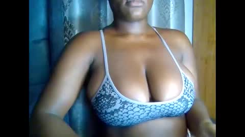 Snapshot of m_tits3 chatting on 02.11.26 m_tits3 online show from 02.11.26