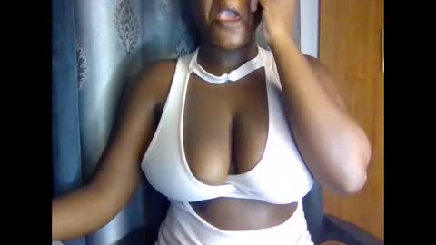 Snapshot of m_tits3 chatting on 02.21.26 m_tits3 online show from 02.21.26