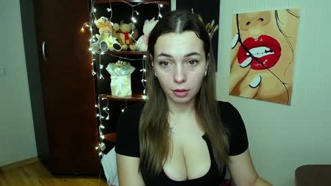 Snapshot of m_vikki chatting on 01.22.25 Vikki online show from 01.22.25