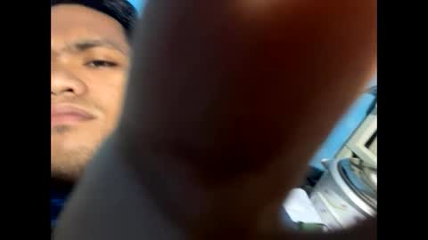 Snapshot of maaarrrmiguel chatting on 02.05.25 Louie online show from 02.05.25