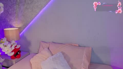 Snapshot of maaluuh chatting on 05.26.26 Malu Lopez online show from 05.26.26