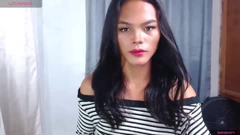 Snapshot of mabuhay_lola chatting on 05.05.26 Divina online show from 05.05.26