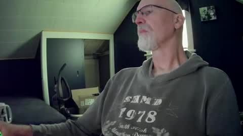 Snapshot of mac8181 chatting on 04.25.26 mac8181 online show from 04.25.26