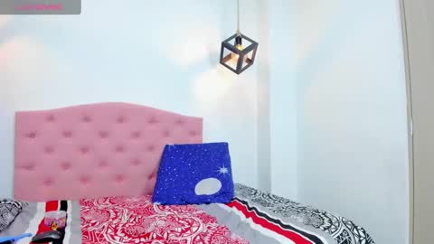 Snapshot of macarena_29 chatting on 01.03.25 macarena_29 online show from 01.03.25