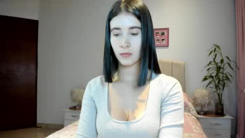 Macarena online show from 04.22.26