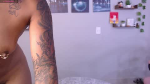 Macey Elliot Modelo Independiente online show from 01.16.25