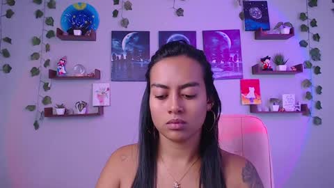 Macey Elliot Modelo Independiente online show from 02.08.25