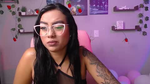 Macey Elliot Modelo Independiente online show from 03.07.25
