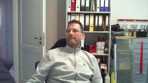 macfly67 online show from 12.24.24