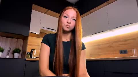 Snapshot of machelleunderdahl chatting on 07.09.26 Nicole online show from 07.09.26