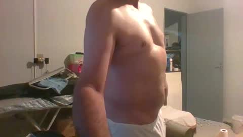 Snapshot of machoalex chatting on 02.01.26 MACHOLIVRE online show from 02.01.26