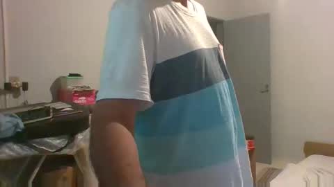 Snapshot of machoalex chatting on 02.10.26 MACHOLIVRE online show from 02.10.26