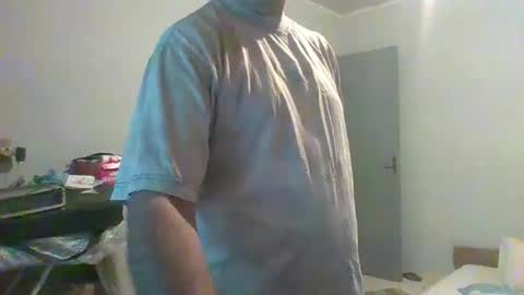 Snapshot of machoalex chatting on 02.24.26 MACHOLIVRE online show from 02.24.26