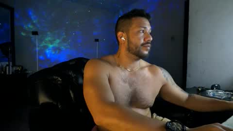 Snapshot of machohandsome chatting on 05.28.26 Javier papichulo master how do you want online show from 05.28.26